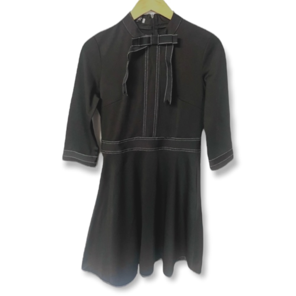 Feiinvan adorable black w/ contrasting stitch long sleeve fit & flare w/bow tie